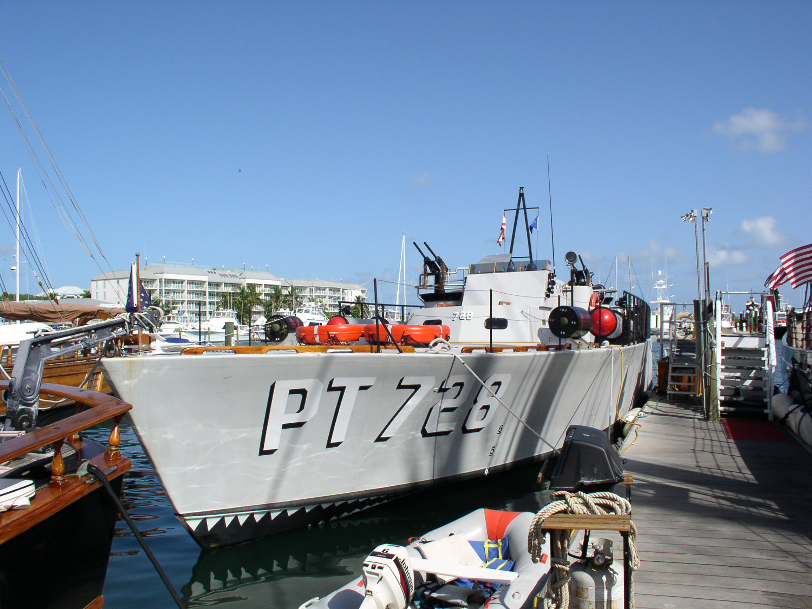 photo1